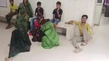 सुल्तानपुर गांव में खेत पर मवेशी चराने गए व्यक्ति को करंट लगने से हुई मौत