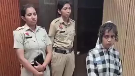 करनाल: सेक्टर 12 में लावारिस मिली मानसिक रूप से परेशान लड़की, पुलिस सिविल लाइन थाने ले गई