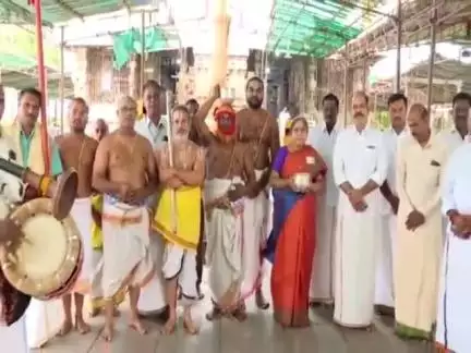 శ్రీనివాస మంగాపురం శ్రీ కళ్యాణ వెంకటేశ్వర స్వామి వారి ఆలయంలో కోయిల్ ఆల్వార్ తిరుమంజనం