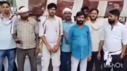 हुज़ूर: रीवा में बिजली विभाग के आउटसोर्स कर्मचारियों का आमरण अनशन मूसलाधार बारिश में 9वें दिन भी जारी