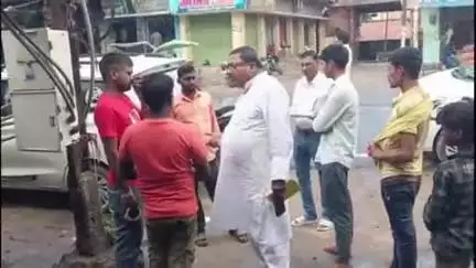 बिहार: पटना में छात्र युवा संसद में भाग लेने के लिए सोहसराय राजद कार्यालय से 51 गाड़ियों का काफिला रवाना