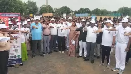 భూపాలపల్లి: జిల్లా కేంద్రంలోని అంబేద్కర్ స్టేడియం నుంచి డ్రగ్స్ నిర్మూలన దినోత్సవ కార్యక్రమం.. పాల్గొన్న కలెక్టర్ , ఎస్పీ,జడ్జీ