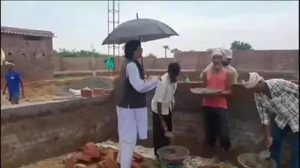 सर्प डसने  से प्रिया की मौत बच्चे एवं स्वयं संभल के रहे। काफी मर्माहट समाजसेवी पेंटर जिलानी विश्रामपुर।