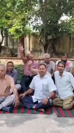 अलवर: #jansamasya  स्कीम नंबर 4 राजेंद्र नगर में पानी की समस्या को लेकर जलदाय विभाग के खिलाफ प्रदर्शन