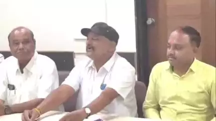 हातकणंगले: दहा वर्षांपासून प्रलंबित असलेल्या यंत्रमाग उद्योजकांच्या परवानग्यांचा मार्ग मोकळा,इचलकरंजीचे आ राहुल आवाडे यांचा सत्कार
