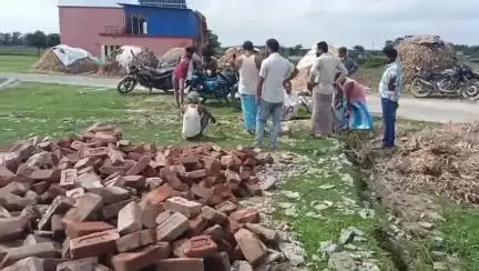 दिघलबैंक: सानी मंगुरा में ईदगाह कमेटी के सदस्यों की बैठक, निर्माण कार्य पर हुई चर्चा