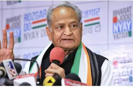 सीएम भजनलाल शर्मा को हटाने का चल रहा है षड्यंत्र, अशोक गहलोत के बयान पर मचा बवाल!