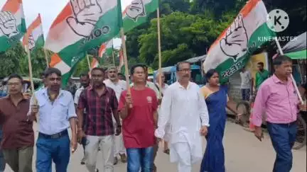 তেলিয়ামুড়া: তেলিয়ামুড়া জেলা ব্লক কংগ্রেসের উদ্যোগে তেলিয়ামুড়ায় এক বিক্ষোভ রেলি করা হয়