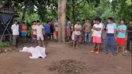 বর্ধমান ১: তেজগঞ্জ দাসপাড়ায় বাড়ি থেকে অনতিদূরে DVC-র সেচ ক্যানেলের ধার থেকে যুবকের দেহ উদ্ধারকে কেন্দ্র করে চাঞ্চল্য