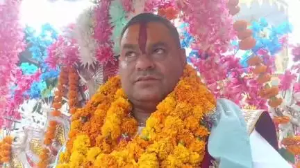 औरैया: ब्रह्मनगर निवासी अंतरराष्ट्रीय कथावाचक मनोज अवस्थी ने दिया बयान, कहा- नाम बदलकर भागवत कथा करना दंडनीय अपराध, वीडियो किया