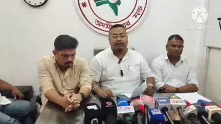 আমগুৰি: আমগুৰিত এচ কে পেট্ৰৰ স্বত্ত্বাধিকাৰীৰ বিৰুদ্ধে ব্যৱস্থা গ্ৰহণৰ বাবে প্ৰশাসনক ৩ দিনৰ সময়সীমা বান্ধি দিলে অসমীয়া যুৱ মঞ্চই