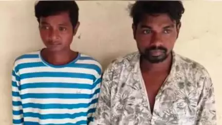 चाईबासा: चोरी के गहनों और मोबाइल फोन के साथ दो चोर गिरफ्तार