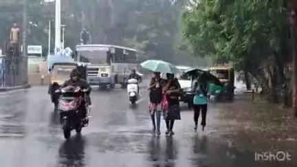 નવસારી: જિલ્લામાં સવારથી ધોધમાર વરસાદ, નવસારી ચીખલી, ખેરગામ, ગણદેવી, વાંસદા, તાલુકામાં જામ્યો વરસાદ, જનજીવન પ્રભાવિત