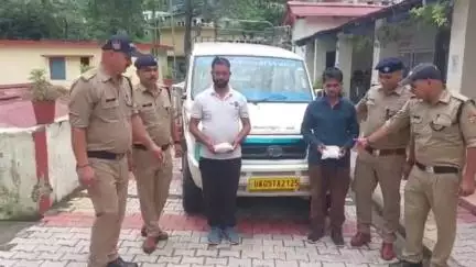 कर्णप्रयाग: कर्णप्रयाग पुलिस ने 300 ग्राम प्रतिबंधित कीड़ा जड़ी के साथ दो तस्करों को किया गिरफ्तार, टाटा सूमो वाहन किया सीज
