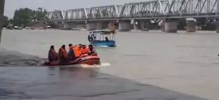 बदायूं: बदायूं के कछला गंगा घाट पर कांवड़ यात्रा की तैयारियों को लेकर किया गया मॉकड्रिल