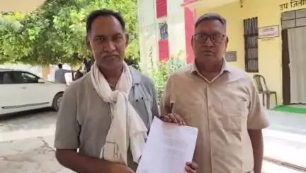 कौंच: योगी सरकार में दबंग भूमाफियाओं के हौसले बुलंद, कोंच-उरई रोड पर खेत पर किया कब्जा, SDM से की शिकायत