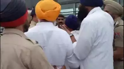 ਐਸਏਐਸ ਨਗਰ ਮੁਹਾਲੀ: ਮੋਹਾਲੀ ਕੋਰਟ ਚ ਸਾਬਕਾ ਕੈਬਿਨਟ ਮੰਤਰੀ ਦੀ ਪੇਸ਼ੀ ਤੋਂ ਪਹਿਲਾਂ ਸਮਰਥਕਾਂ ਨੂੰ ਪੁਲਿਸ ਨੇ ਕੀਤਾ ਗਿਰਫਤਾਰ