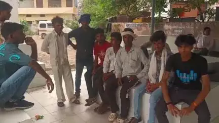 उन्नाव: टपरा गांव में किशोरी ने युवक की मां से मोबाइल के ₹18 हजार मांगने पर फांसी लगाकर की आत्महत्या
