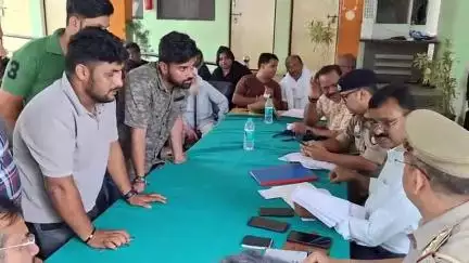 गाज़ीपुर: मोहर्रम जुलूस को लेकर गाजीपुर कोतवाली में पीस कमेटी की बैठक हुई, 763 स्थानों पर जुलूस के लिए कड़े सुरक्षा इंतजाम