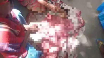 দিনহাটা ২: জায়গীর বালাবাড়ী এলাকায় দুই বছরের শিশু কন্যাকে শ্বাসরোধ করে মেরে ফেলার অভিযোগ মায়ের বিরুদ্ধে