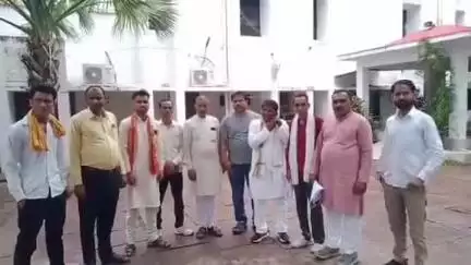ललितपुर: ललितपुर इटावा में हुई घटना के विरोध में अखिल भारतबर्षीय यादव महासभा ने दिया ज्ञापन