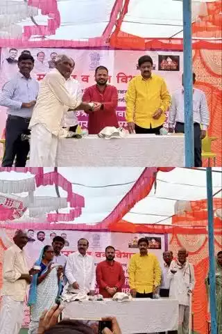 आरोग्य विभाग , जिल्हा परिषद जळगाव.
*छत्रपती शिवाजी महाराज महाराजस्व समाधान शिबिर चांदसर बु अंतर्गत*
    *मा. जिल्हा आरोग्य अधिकारी   *डॉ. सचिन भायेकर सर,*
   *मा. तालुका आरोग्य अधिकारी  *डॉ. संजय चव्हाण सर यांच्या मार्गदर्शनाने*
