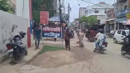 गाज़ीपुर: शौक पूरा करने के लिए बाइक चोरी की घटनाओं को अंजाम देते थे, कोतवाली पुलिस ने 11 चोरी की बाइक के साथ 3 को किया गिरफ्तार