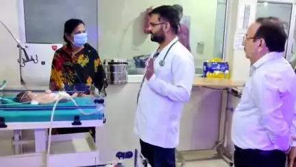 नारनौल: हरियाणा राज्य बाल संरक्षण आयोग की सदस्य सुमन राणा ने नारनौल के नागरिक अस्पताल का किया निरीक्षण