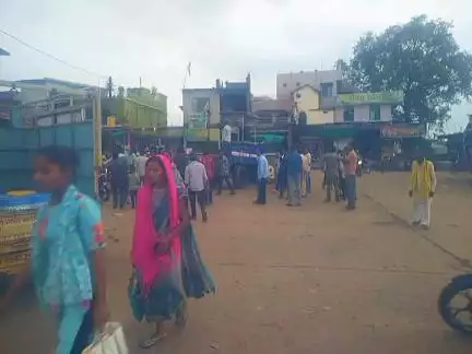 बैहर: बैहर में अतिक्रमण हटाने की कार्रवाई से नाराज़ हुए दुकानदार