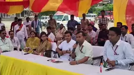 उन्नाव: शुक्लागंज में मिश्रा कालोनी में गंगा नदी किनारे बाढ़ की तैयारी, प्रशासन ने नाव दुर्घटना को लेकर कराया मॉकड्रिल