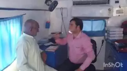 इगलास: इगलास में आयोजित किया गया निशुल्क नेत्र जांच शिविर