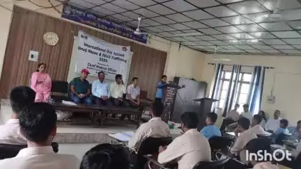 हमीरपुर: बाल स्कूल में नशीली दवा दुरुपयोग और अनैतिक व्यापार के विरुद्ध अंतर्राष्ट्रीय जागरूकता दिवस के तहत कार्यक्रम का आयोजन