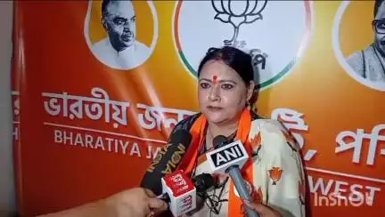 কলকাতা: জগন্নাথ দেবের মহাপ্রসাদ নিয়ে আজ আবারো কলকাতায় মুখ্যমন্ত্রীকে কড়া ভাষায় বিঁধলেন বিজেপি বিধায়িকা অগ্নিমিত্রা পাল