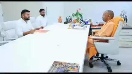 करनैलगंज: कैसरगंज सांसद ने मुख्यमंत्री योगी से मुलाकात कर बाढ़ प्रभावित इलाकों की सुरक्षा सुनिश्चित करने का किया अनुरोध