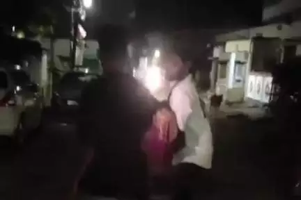 कांकेर: संजय नगर में सट्टा खिलाने वाले दो गुटों के बीच जमकर मारपीट, सोशल मीडिया पर वीडियो हुआ वायरल