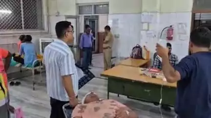 लाडपुरा: संतोषी नगर चौराहे पर देर रात बाइक सवार आवारा मवेशियों से टकराकर हुआ गंभीर घायल, मेडिकल कॉलेज अस्पताल में भर्ती