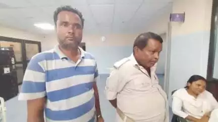 अस्थावां: सारे थाना पुलिस ने न्यायालय के लाल वारंटी को अमरसिंह विगहा गांव से गिरफ्तार किया