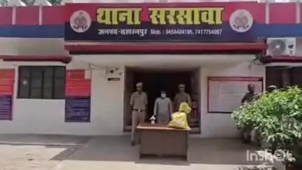 नकुड: माजरी कला रोड से पुलिस ने दो शराब तस्करों को अवैध शराब के साथ किया गिरफ्तार