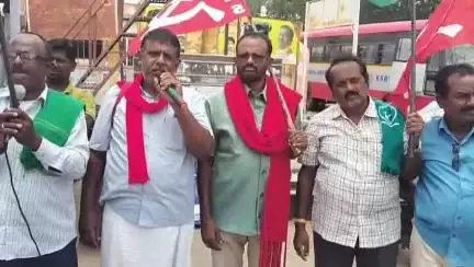 ಬಾಗೇಪಲ್ಲಿ: ರೈತರ ಬಂಧನ ವಿರೋಧಿಸಿ ಪಟ್ಟಣದಲ್ಲಿ ವಿವಿಧ ಸಂಘಟನೆಗಳಿಂದ ಪ್ರತಿಭಟನೆ