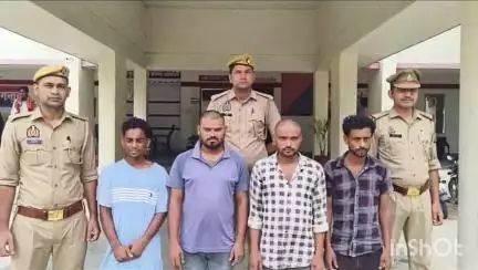 गुरबक्शगंज थाने की पुलिस ने चोरी की बकरियों के साथ 4 अंतर्जनपदीय अभियुक्तों को टिकरा से दबोचा, ASP ने किया खुलासा