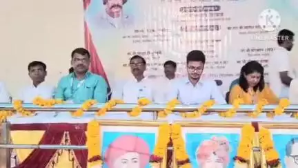 हिंगोली: समाज कल्याण विभाग कार्यालय येथे, आमदार तानाजी मुटकुळे यांच्या उपस्थितीत राजर्षी छत्रपती शाहू महाराज जयंती साजरी