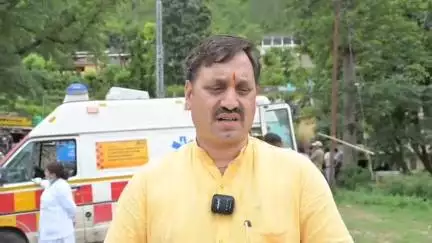 रुद्रप्रयाग: बद्रीनाथ हाईवे के घोलतीर में टेम्पो ट्रेवलर दुर्घटना के चालक का बयान, चौकाने वाला खुलासा,पूर्व जिलाअध्यक्ष महावीर पंवार