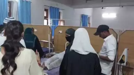 पीलीभीत: शेरपुर कला इस्लाम नगर में सांप के डंसने से ग्रामीण की बिगड़ी हालत, सीएचसी से जिला अस्पताल किया गया रेफर