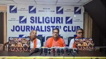 মাটিগাড়া: দীঘার জগন্নাথ মন্দিরের প্রসাদ বিতরণ নিয়ে বিতর্কের ঝড়,জনগণকে "হলাল প্রসাদ" দেওয়া হচ্ছে; SJC-তে PC করে অভিযোগ করেন VHP