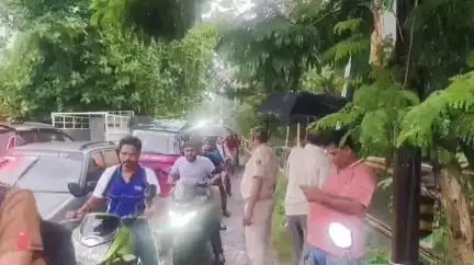ଛତ୍ରପୁର: ବ୍ରହ୍ମପୁରରେ ମୁକୁଳା ଡ୍ରେନରେ ଜଣେ ଅଧ୍ୟାପକଙ୍କ ମୃତ୍ୟୁ ଘଟଣା, ବିଇଏମସି କୁ ଦାୟୀ କରି ବ୍ରହ୍ମପୁରରେ ପ୍ରତିକ୍ରିୟା ରଖିଲେ ଆଇନଜୀବୀ