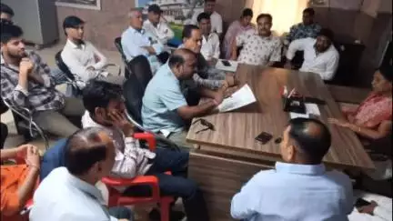 बूंदी: कांग्रेस प्रतिनिधिमंडल ने अपनी विभिन्न समस्याओं को लेकर सभापति को ज्ञापन सौंपा, पट्टे जारी करने की मांग की