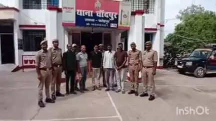 बिंदकी: चांदपुर थाना पुलिस और SIB CID की संयुक्त टीम ने धोखाधड़ी व जालसाजी के मामले में 5 वांछित अभियुक्तों को किया गिरफ्तार