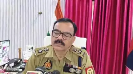 सिकंदरपुर: 27 जून को सिकंदरपुर में निकलने वाले महावीर झंडा जुलूस को लेकर पुलिस ने कसी कमर, बलिया में SP ने दी जानकारी