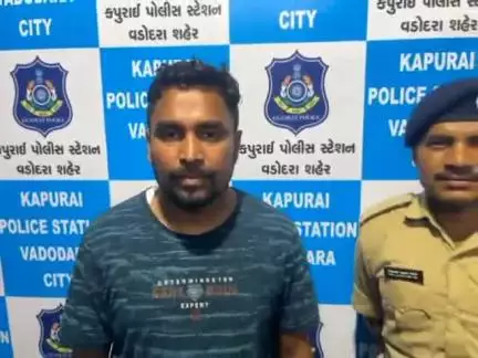વડોદરા દક્ષિણ: 2 ઈસમો ને પાસા હેઠળ રાજકોટ તથા સુરત મધ્યસ્થ જેલ મોકલી અપાયા