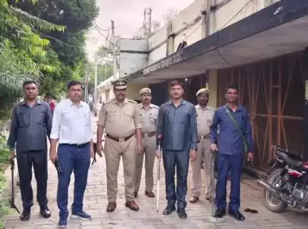 कर्वी: ए.एस चेक टीम, न्यायालय सुरक्षा टीम एवं एलआईयू की संयुक्त टीम ने न्यायालय परिसर में की सघन चेकिंग